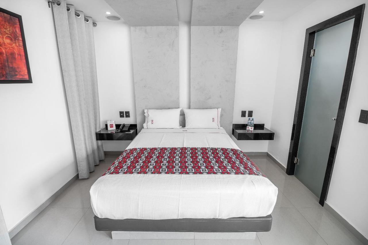 Six Hotel Guadalajara Expiatorio Екстер'єр фото