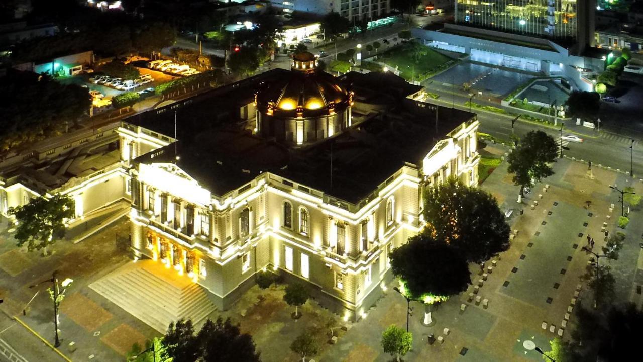 Six Hotel Guadalajara Expiatorio Екстер'єр фото