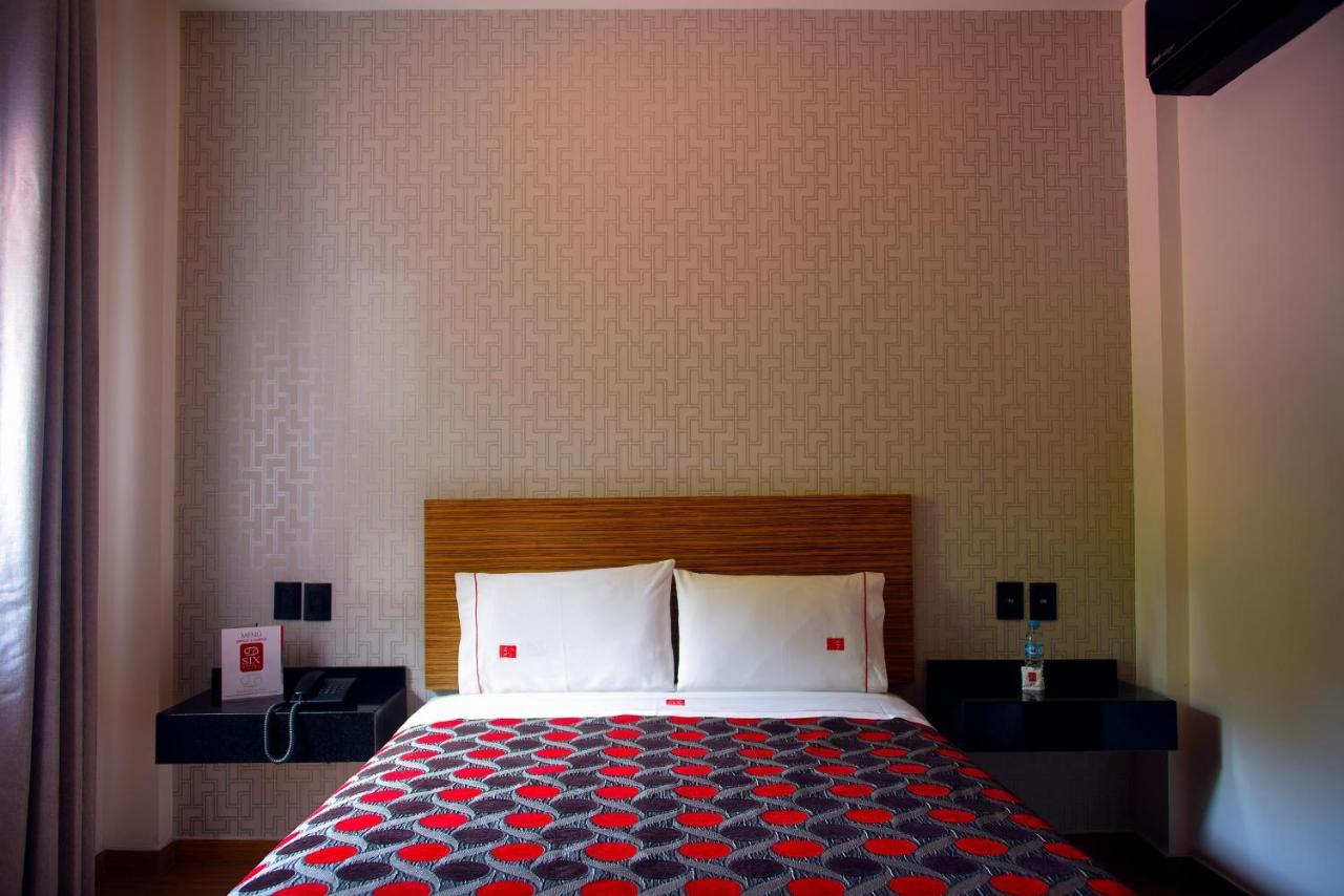 Six Hotel Guadalajara Expiatorio Екстер'єр фото