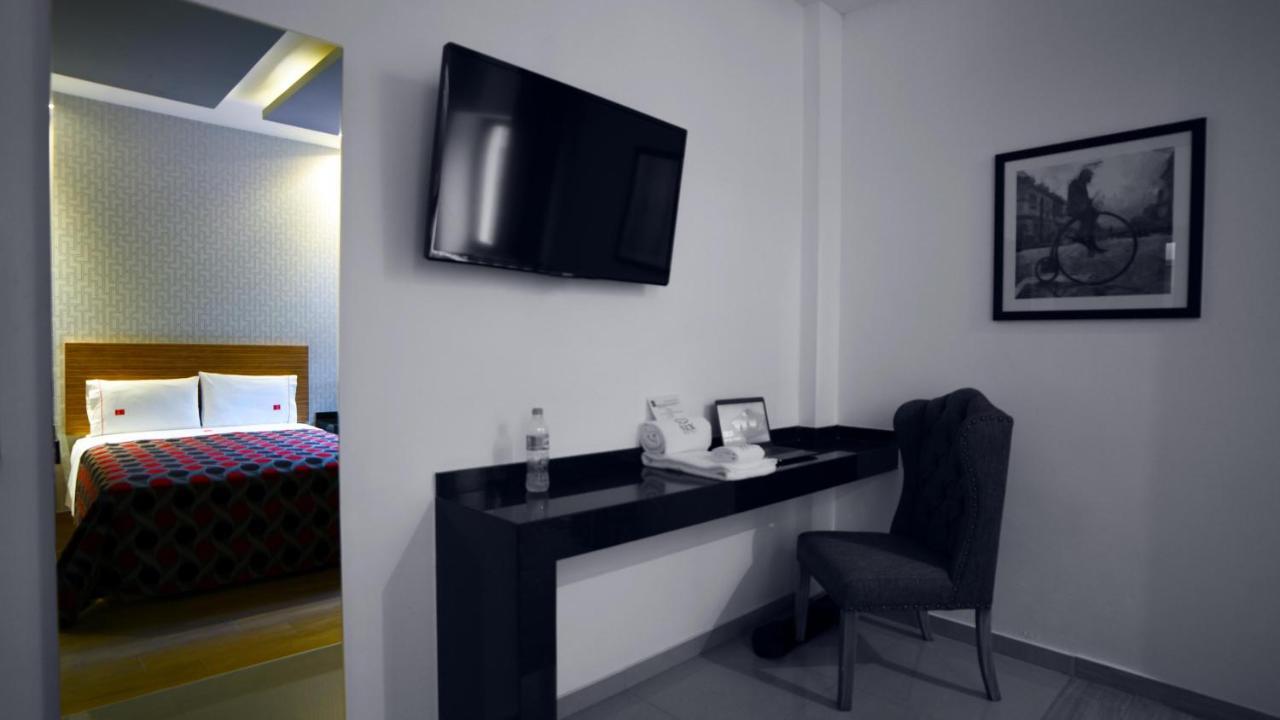 Six Hotel Guadalajara Expiatorio Екстер'єр фото