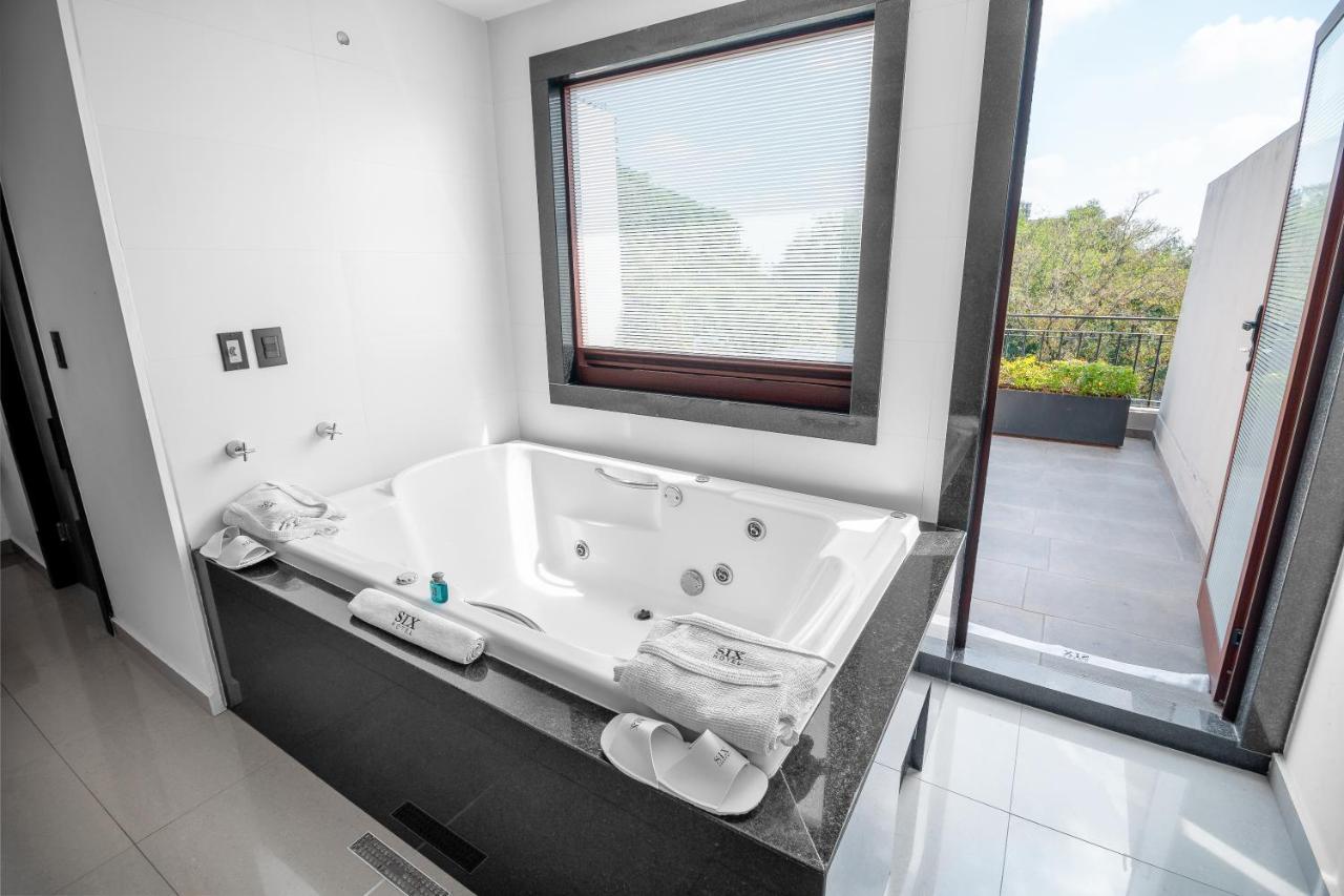 Six Hotel Guadalajara Expiatorio Екстер'єр фото