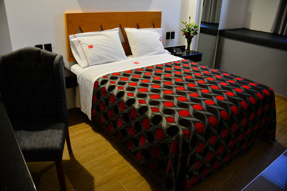 Six Hotel Guadalajara Expiatorio Екстер'єр фото