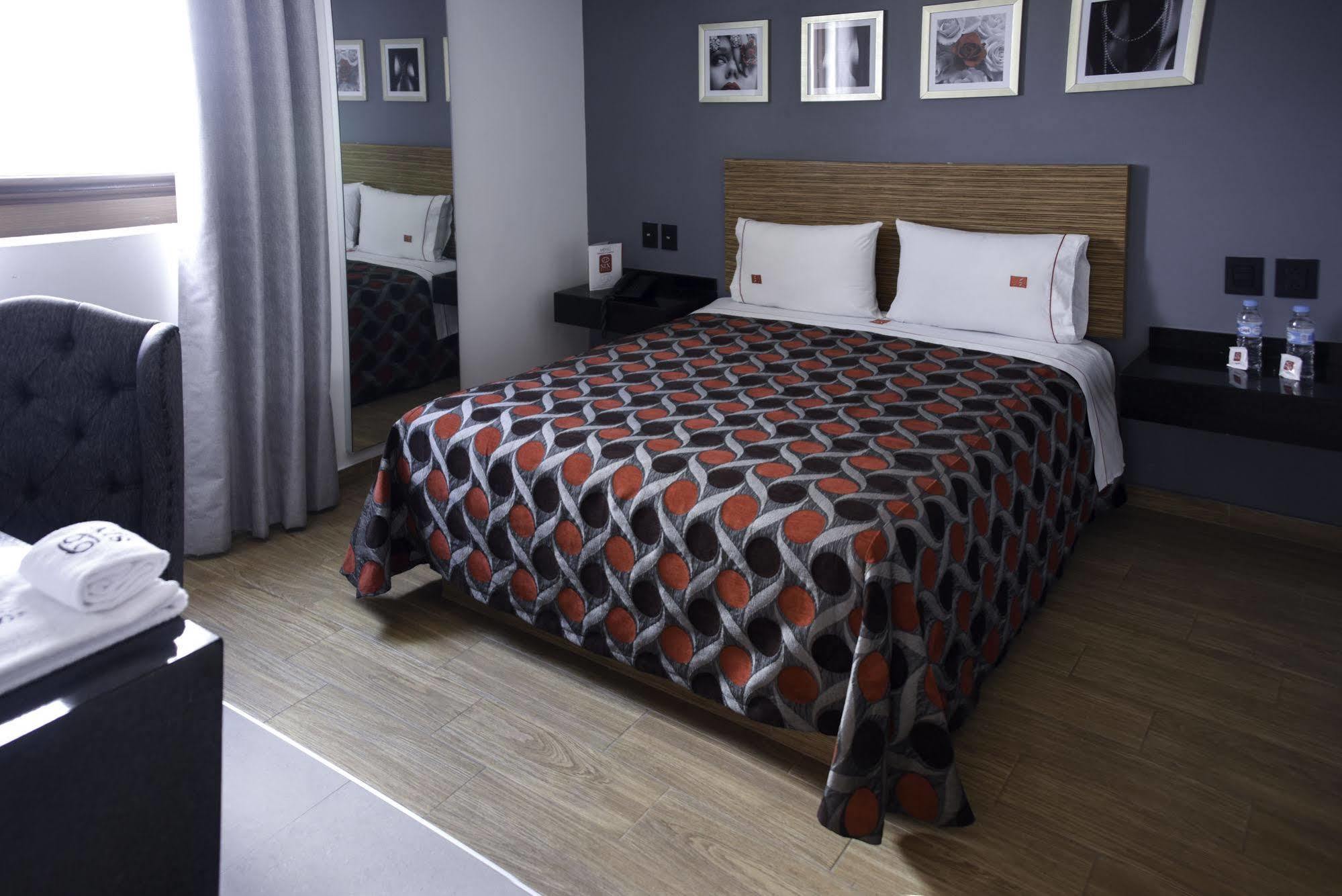 Six Hotel Guadalajara Expiatorio Екстер'єр фото
