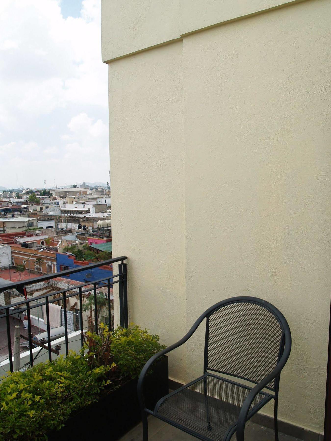 Six Hotel Guadalajara Expiatorio Екстер'єр фото